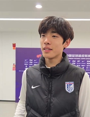  國(guó)青歸來上演中超首秀，朱鵬宇：感覺很好，場(chǎng)上大哥們很支持我