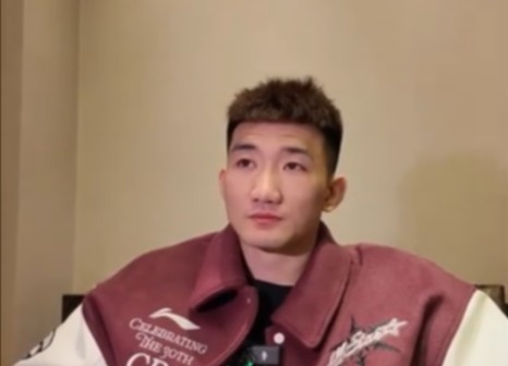  咋形容你和王博的關(guān)系？孫銘徽：像家人 他訓(xùn)練&生活中很照顧我們