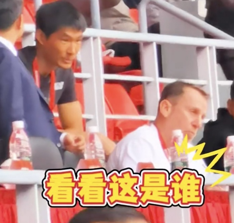  久爾杰維奇現身鹽城，現場觀看中國U22國足vs韓國