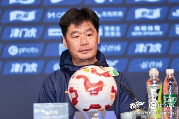  李霄鵬：希望明天比賽能打出一些新的東西，取得一個好的結(jié)果
