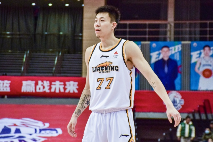  還得再調(diào)整！張鎮(zhèn)麟復(fù)出8中1拿到2分8助出現(xiàn)6失誤 正負(fù)值-34最低