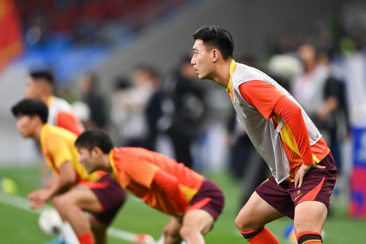 足球報：張玉寧、蔣圣龍均有不同程度傷病，伊萬未讓在熱身賽出場