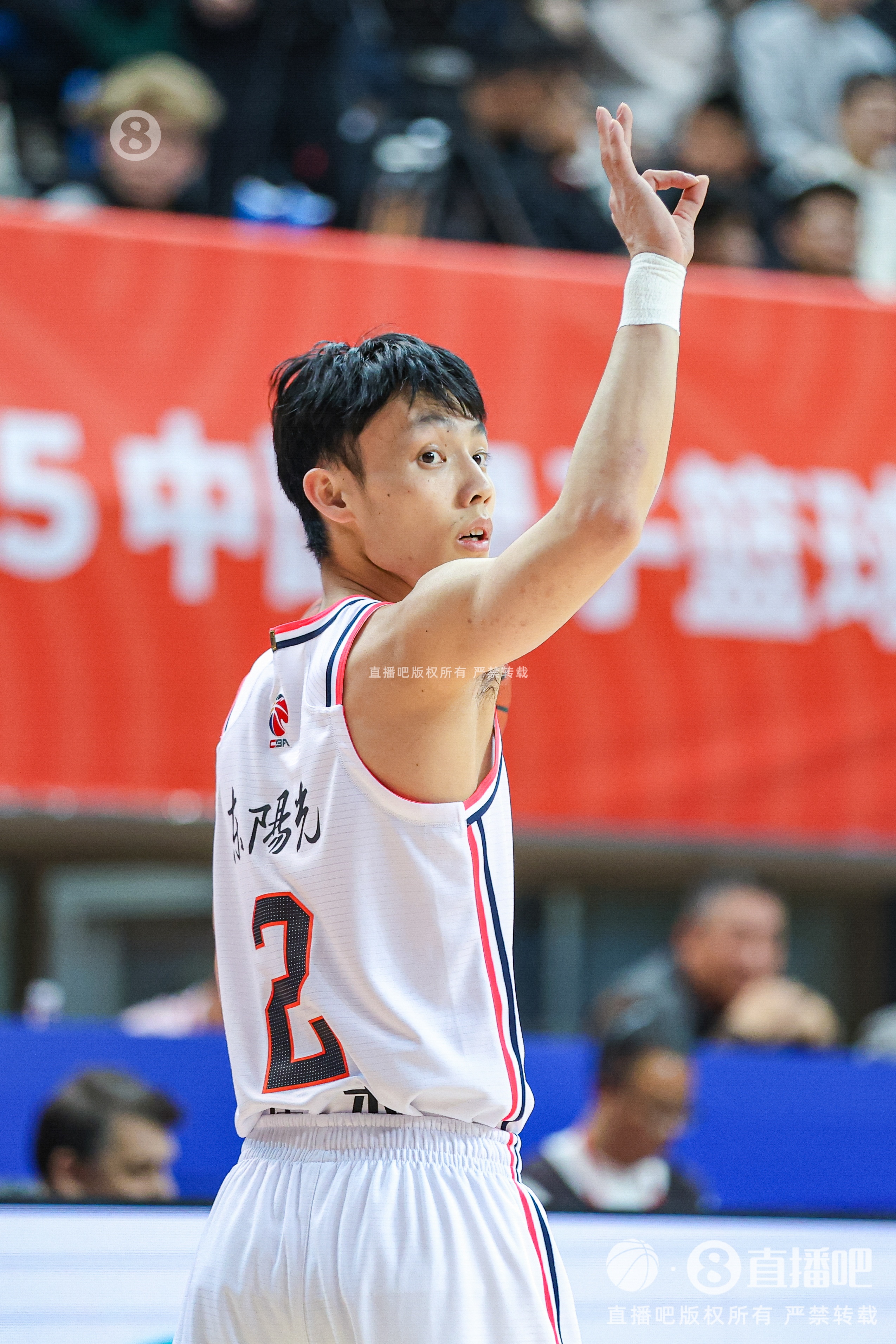  鐵人！本賽季CBA常規(guī)賽僅17名球員做到46場(chǎng)全勤 徐杰、鄒陽(yáng)在列