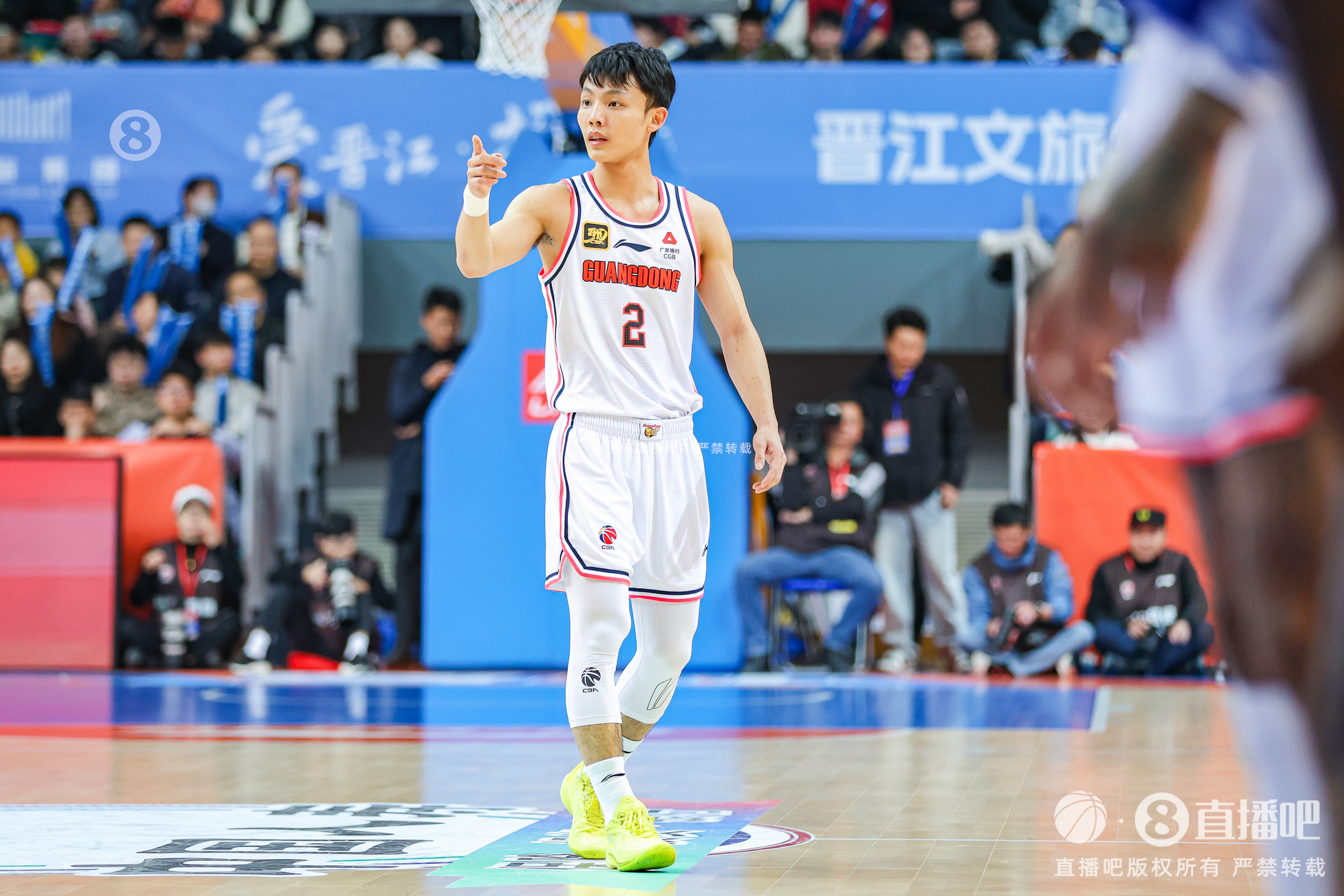  徐杰：身高不是打籃球的唯一標(biāo)準(zhǔn) 努力、勤奮、自律也是天賦