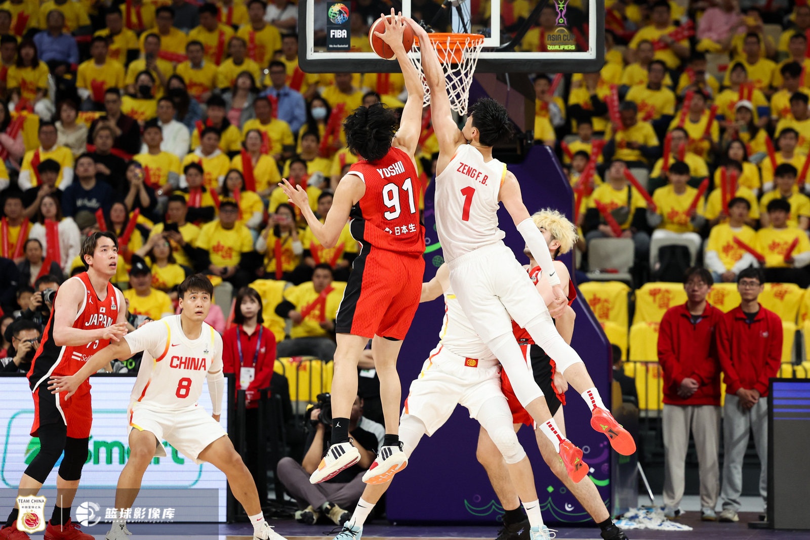  中國(guó)男籃內(nèi)外開花 曾凡博攻防一體在線 中國(guó)大勝日本42分！